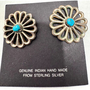 Native American Flower Turquoise Sand Cast Sterling Silver Stud Earrings 12 gr